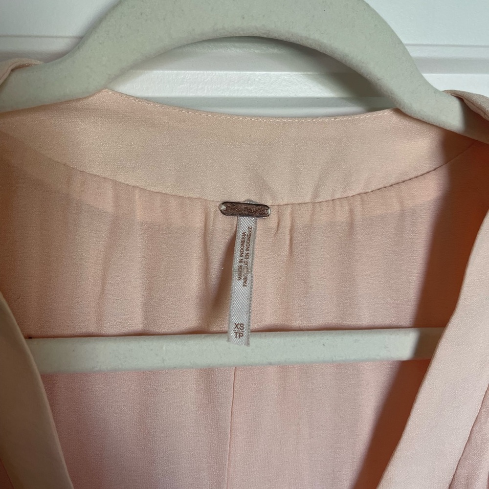 Free People flowy pink vneck tank - Picture 7 of 8
